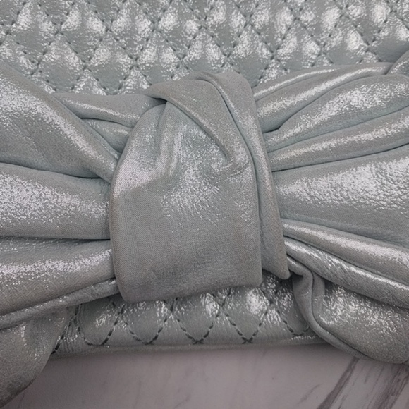 Juicy‎ Couture  Metallic Quilted  Bow Clutch - Picture 4 of 8